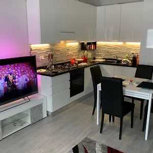 https://new-modern-apartament-near-rho-fiera-milano.it-lombardy.com